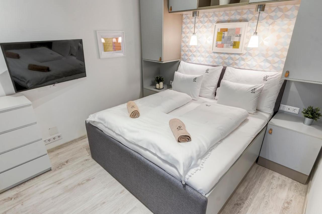 Riverside Deluxe Apartment บูดาเปสต์ ภายนอก รูปภาพ